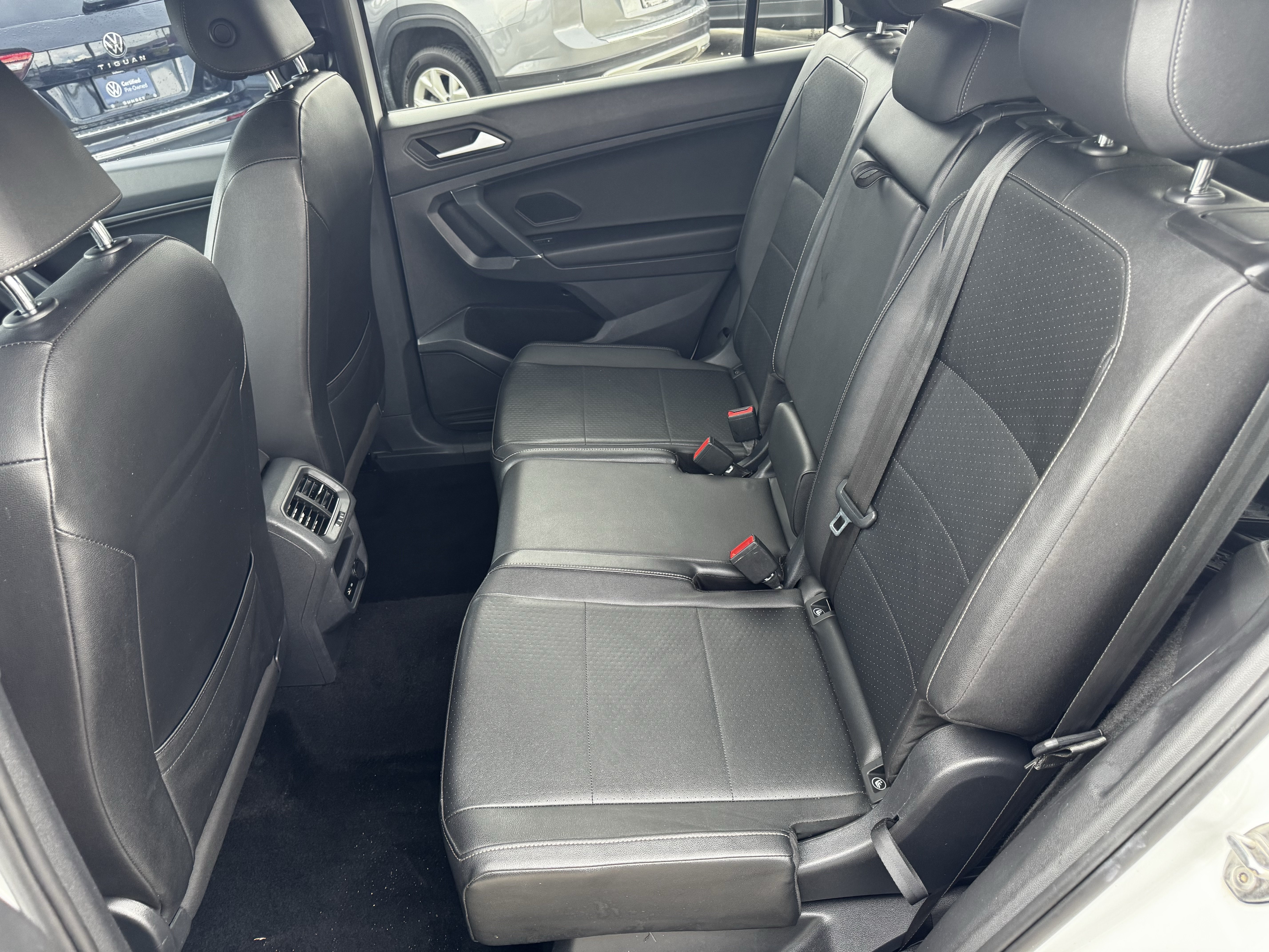 Used 2020 Volkswagen Tiguan SE R-Line FWD image 16