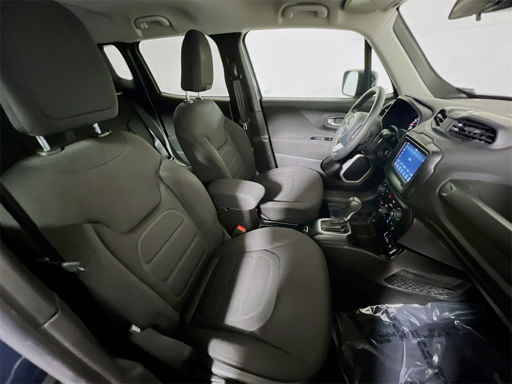 Used 2021 Jeep Renegade Latitude image 24