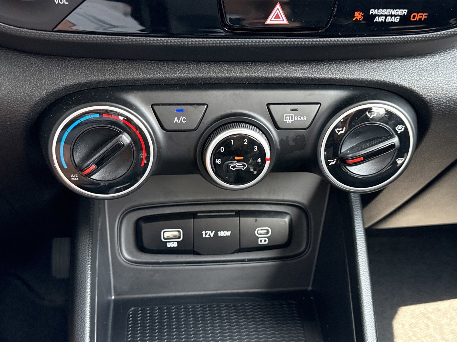 New 2026 Hyundai Venue SE FWD image 21