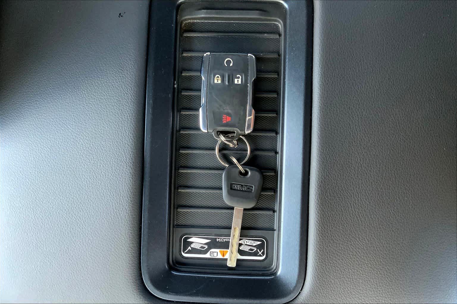 Used 2018 GMC Sierra 1500 SLT w/ Enhanced Driver Alert Package RWD image 11