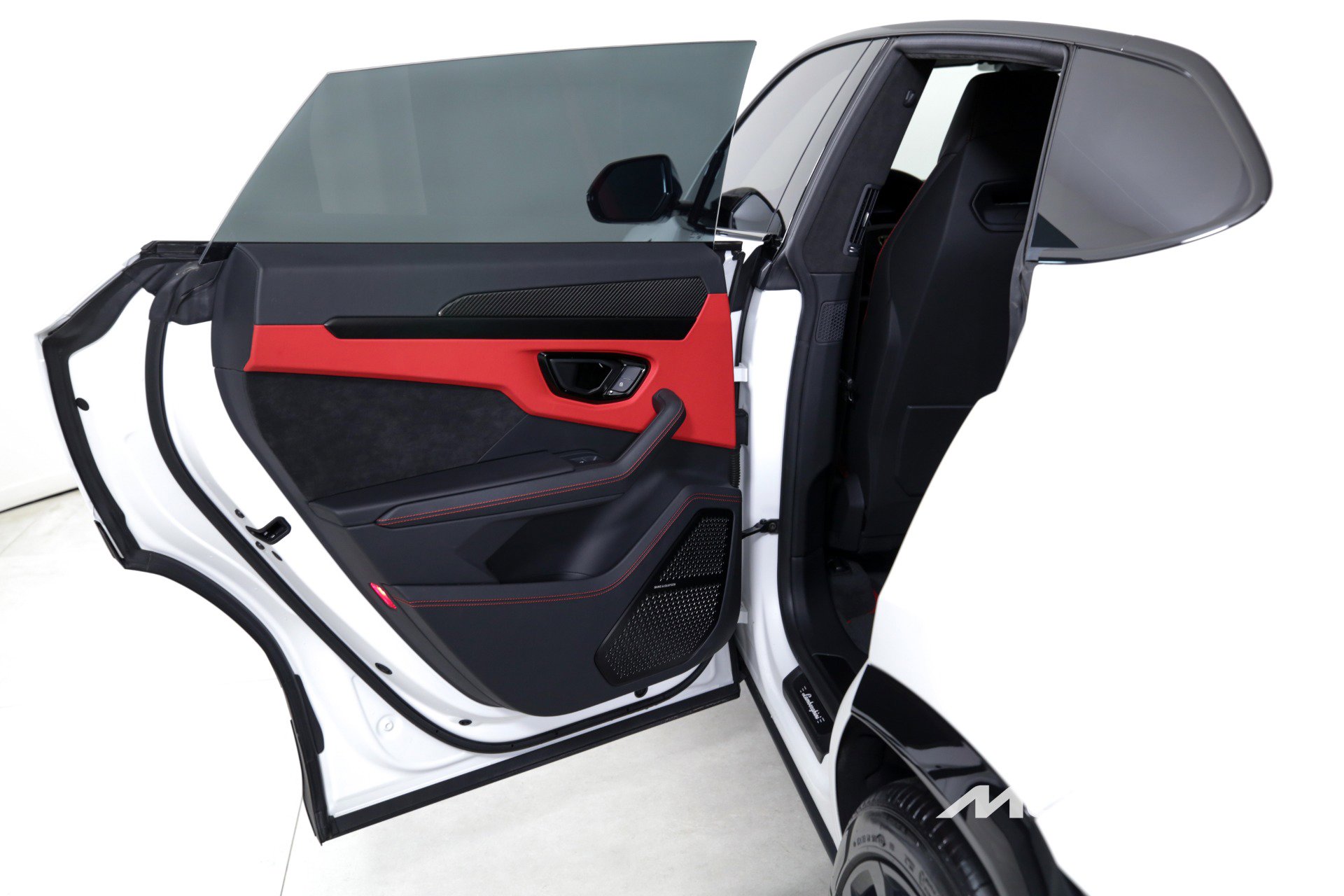 Used 2023 Lamborghini Urus S image 16