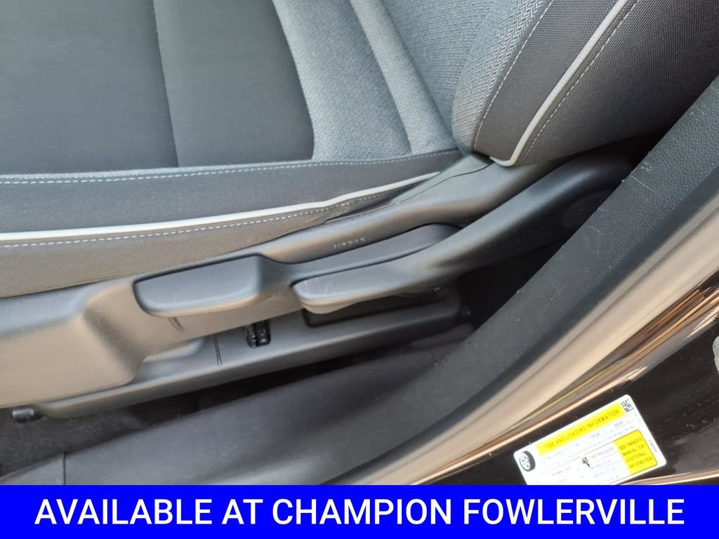 Used 2025 Chevrolet TrailBlazer LT AWD/4WD image 15