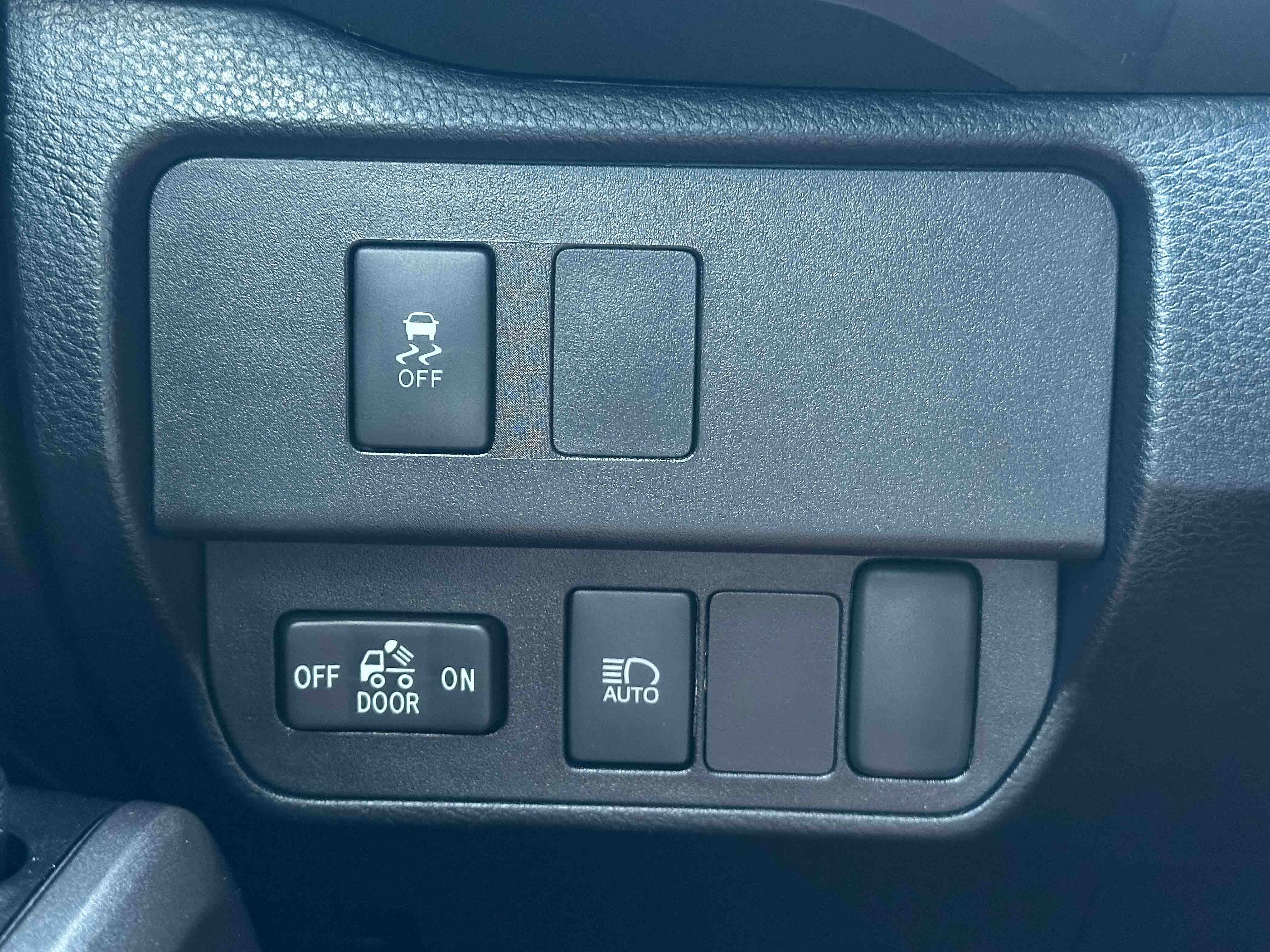 Used 2022 Toyota Tacoma SR5 RWD image 35