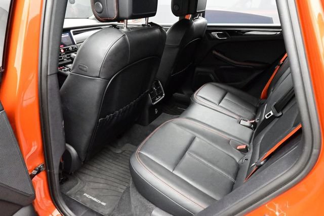 Certified 2023 Porsche Macan AWD/4WD image 15