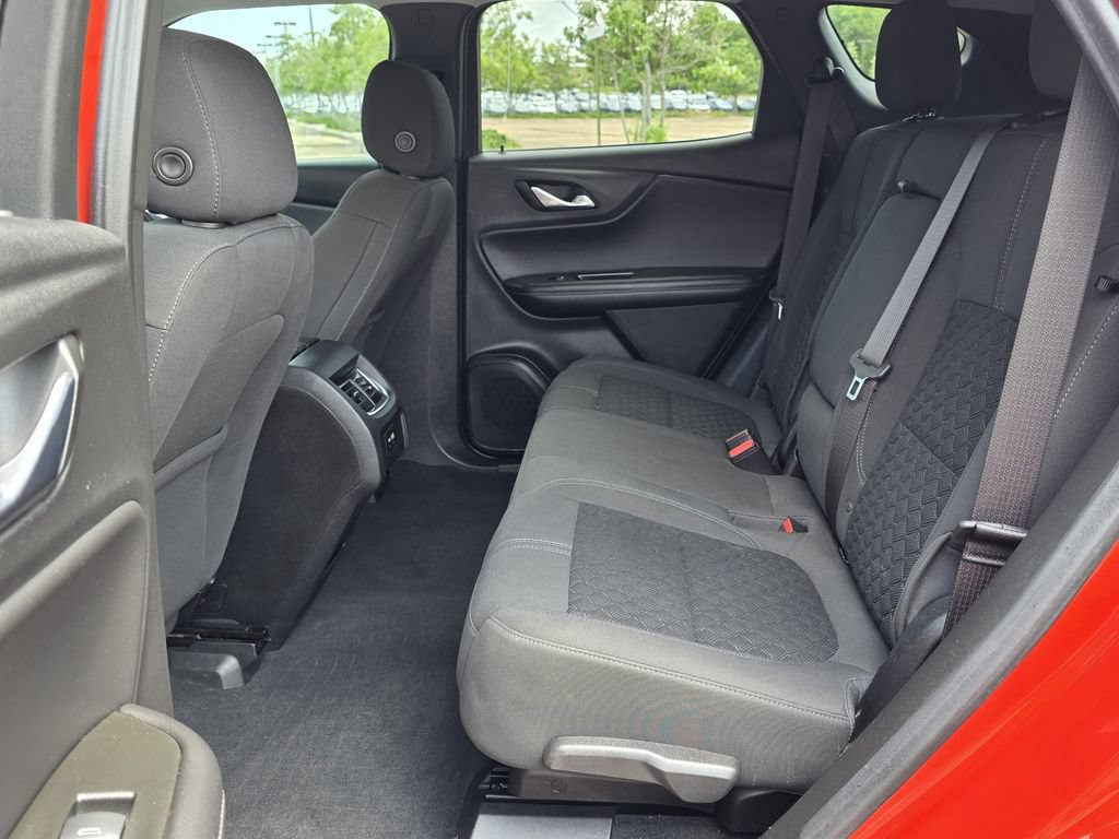 Used 2022 Chevrolet Blazer LT FWD image 31