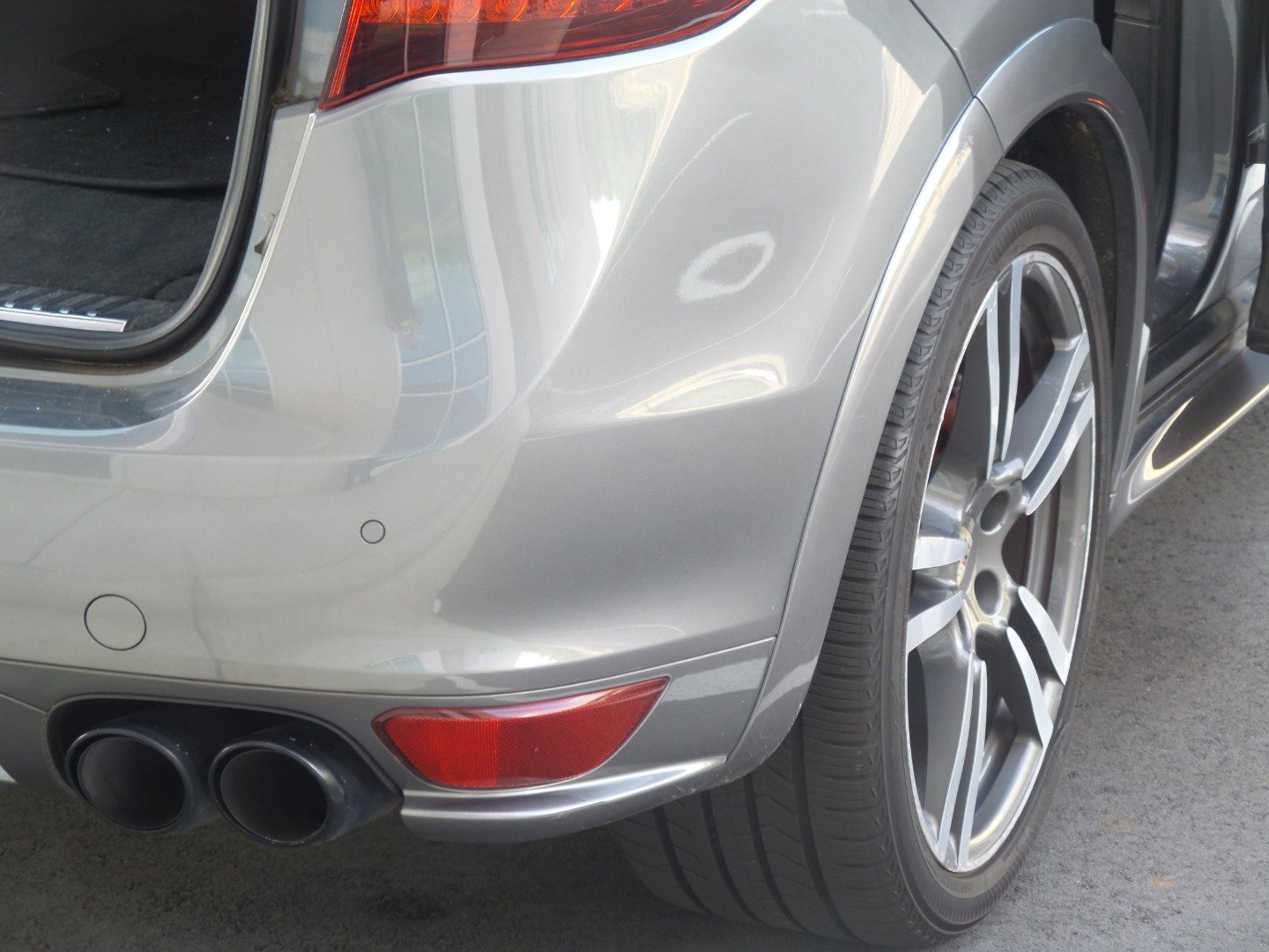 Used 2013 Porsche Cayenne GTS image 85