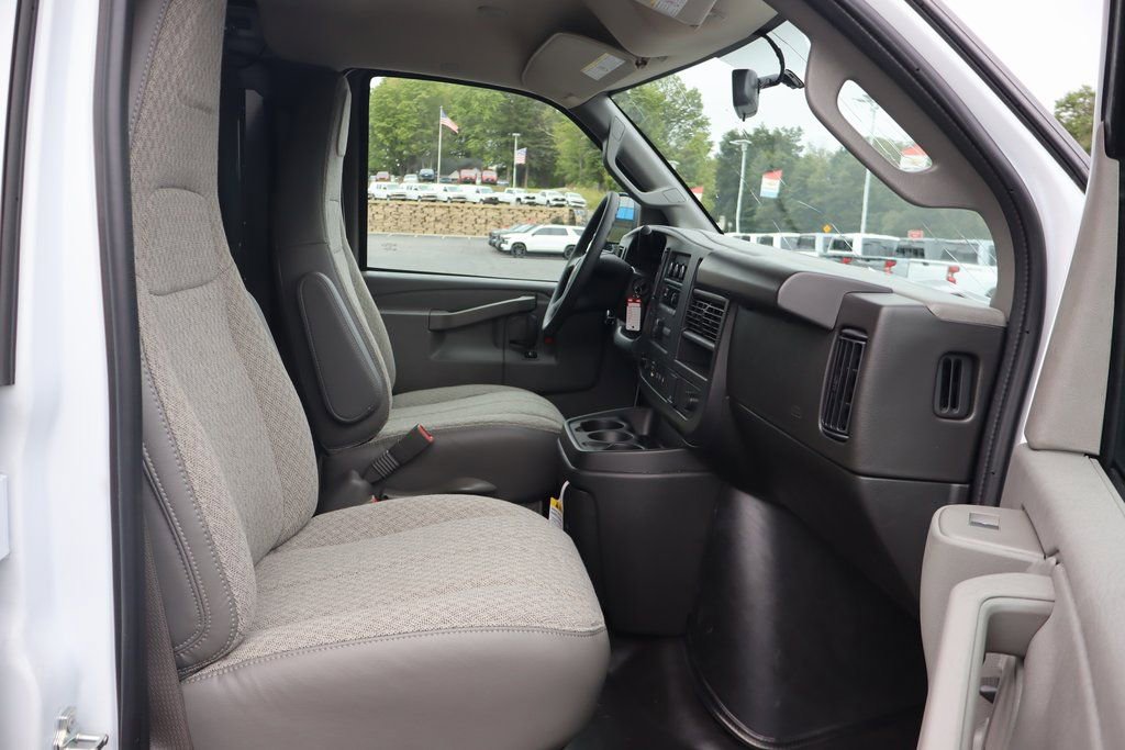 New 2025 Chevrolet Express 2500 w/ Driver Convenience Package image 16