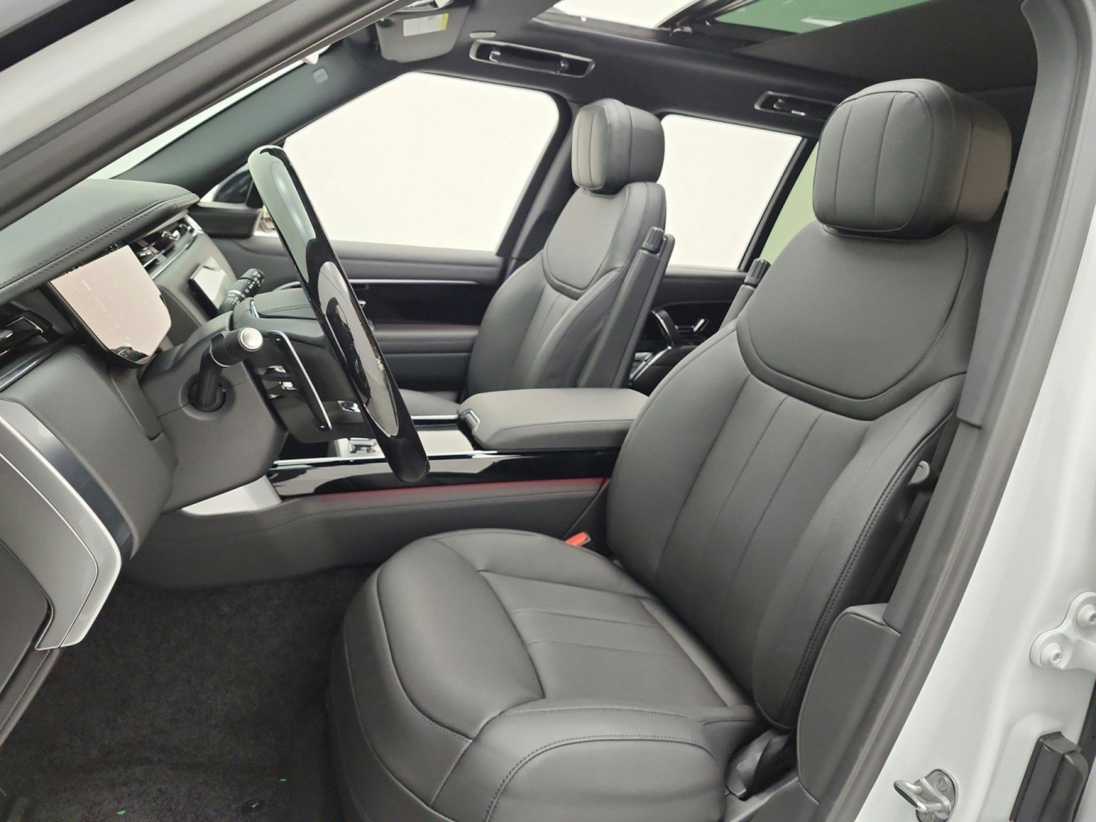 Used 2026 Land Rover Range Rover SE AWD/4WD image 15