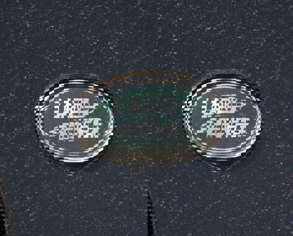 Used 2023 Land Rover Discovery Sport SE image 19