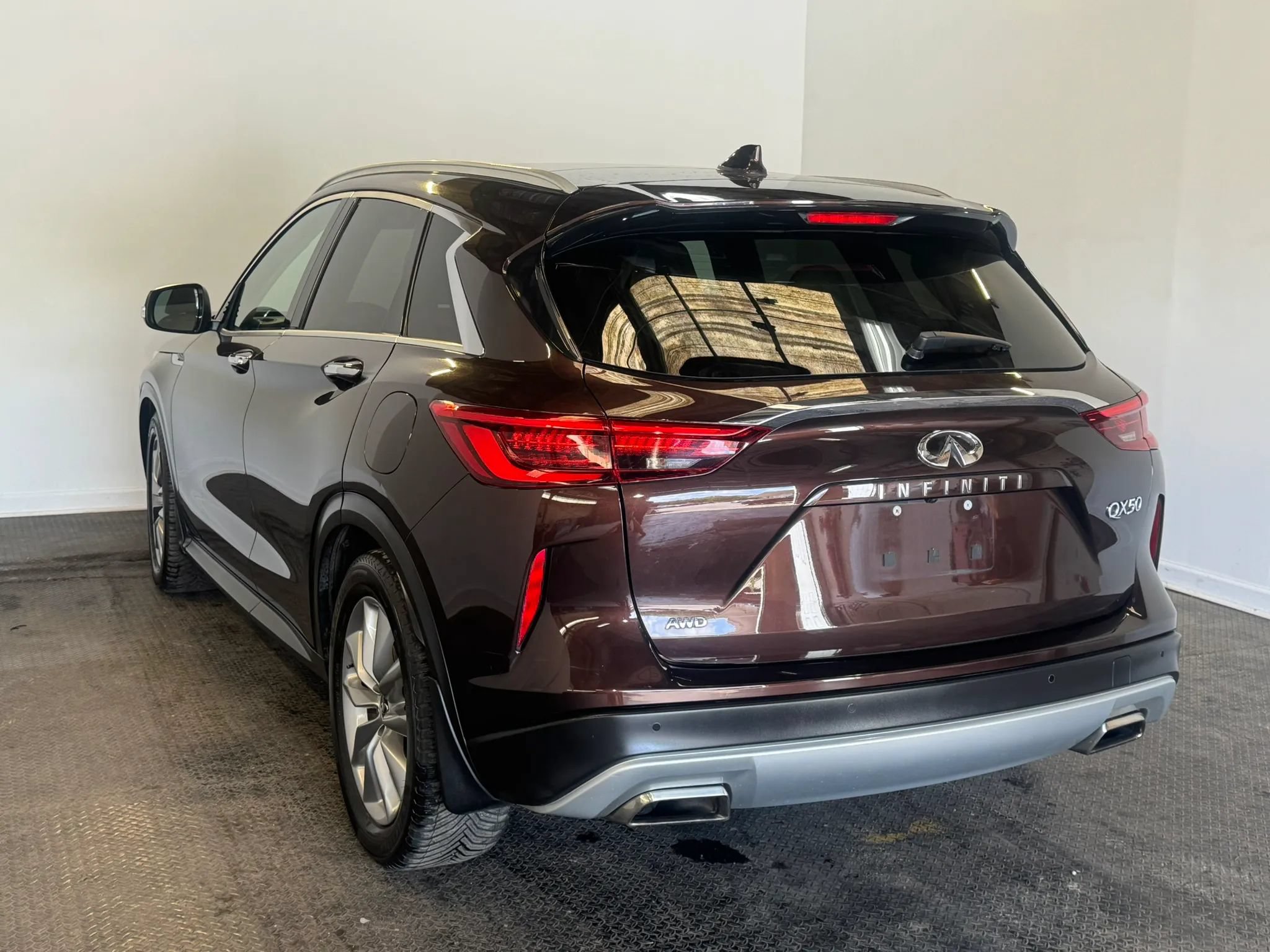 Used 2020 INFINITI QX50 Luxe w/ Navigation Package AWD/4WD image 6