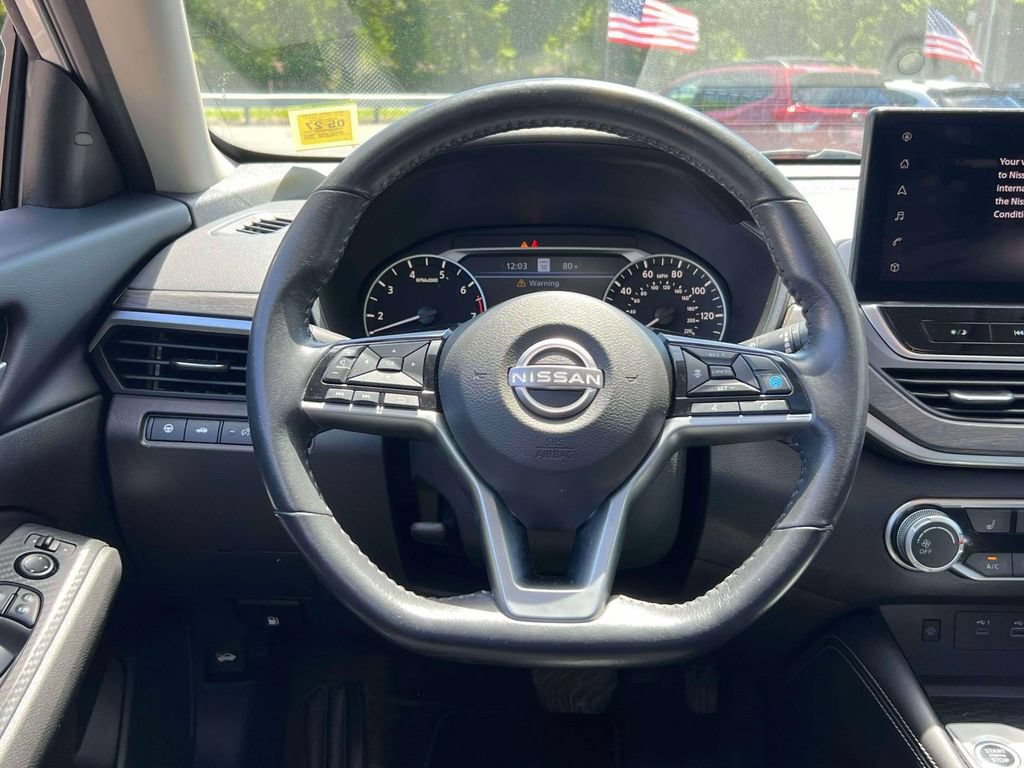 Used 2024 Nissan Altima 2.5 SV w/ SV Premium Package AWD/4WD image 15