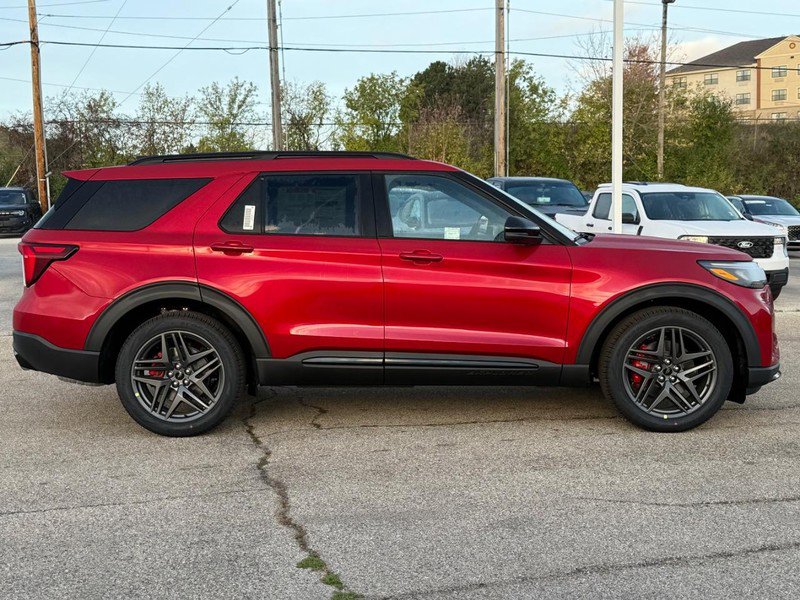 New 2026 Ford Explorer ST image 2