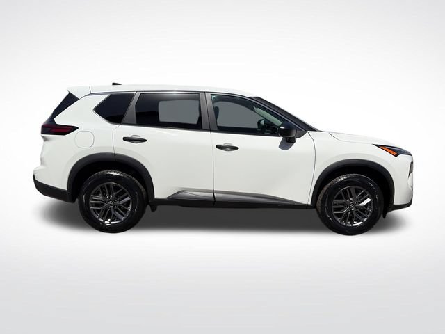Used 2024 Nissan Rogue S AWD/4WD image 8