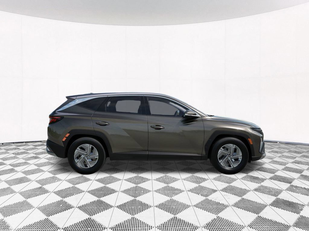 Used 2026 Hyundai Tucson Blue SE AWD/4WD image 9