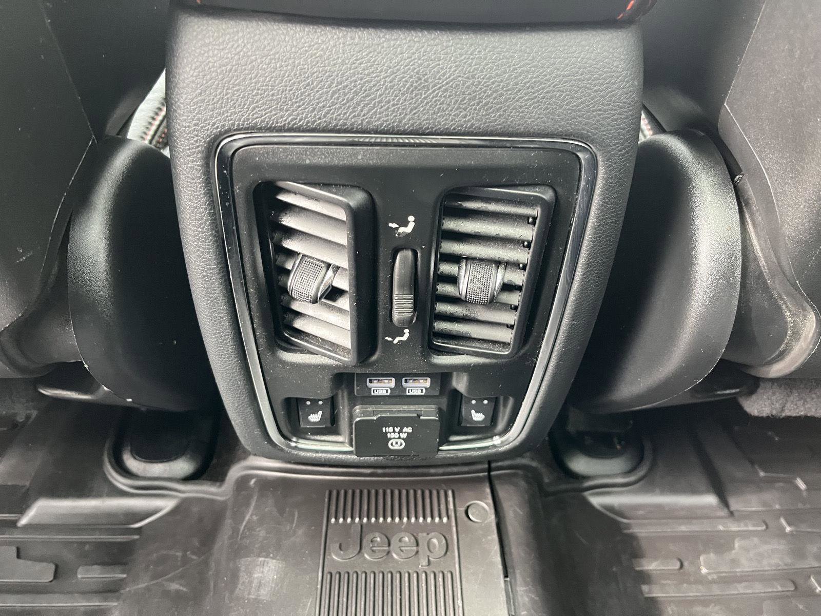 Used 2018 Jeep Grand Cherokee Trailhawk w/ Trailhawk Luxury Group image 14