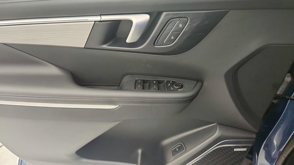 Certified 2025 Buick Enclave Preferred image 23