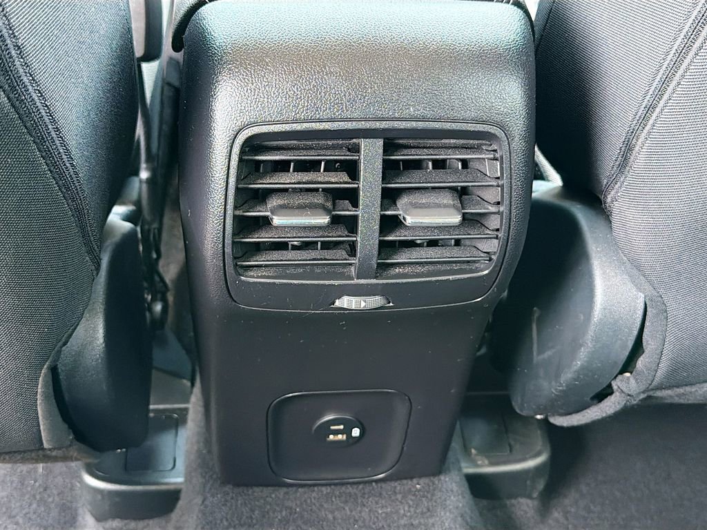 Used 2021 Ford Escape SE w/ Cold Weather Package image 4