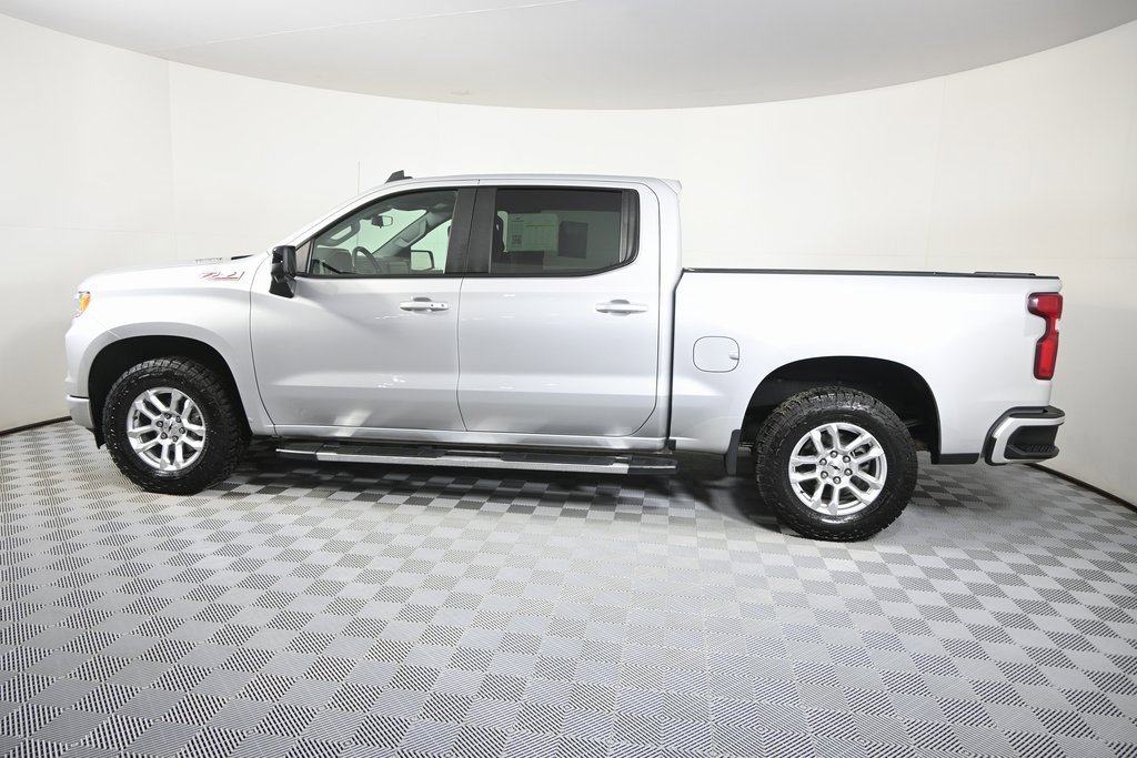 Used 2022 Chevrolet Silverado 1500 RST image 3
