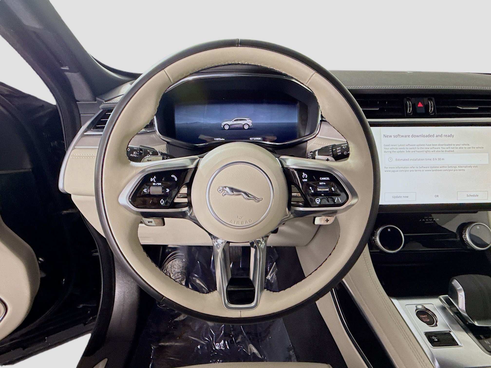 Used 2024 Jaguar F-PACE R-Dynamic S image 13