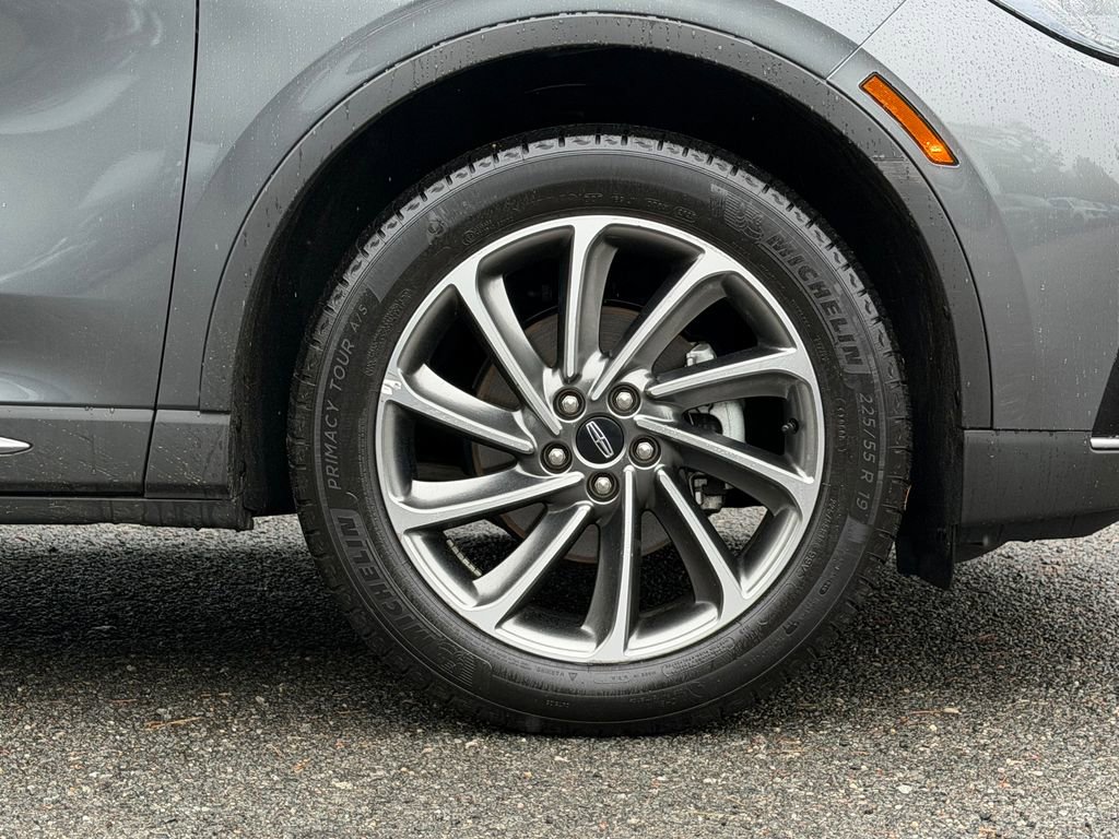 Used 2023 Lincoln Corsair AWD w/ Equipment Group 101A image 9