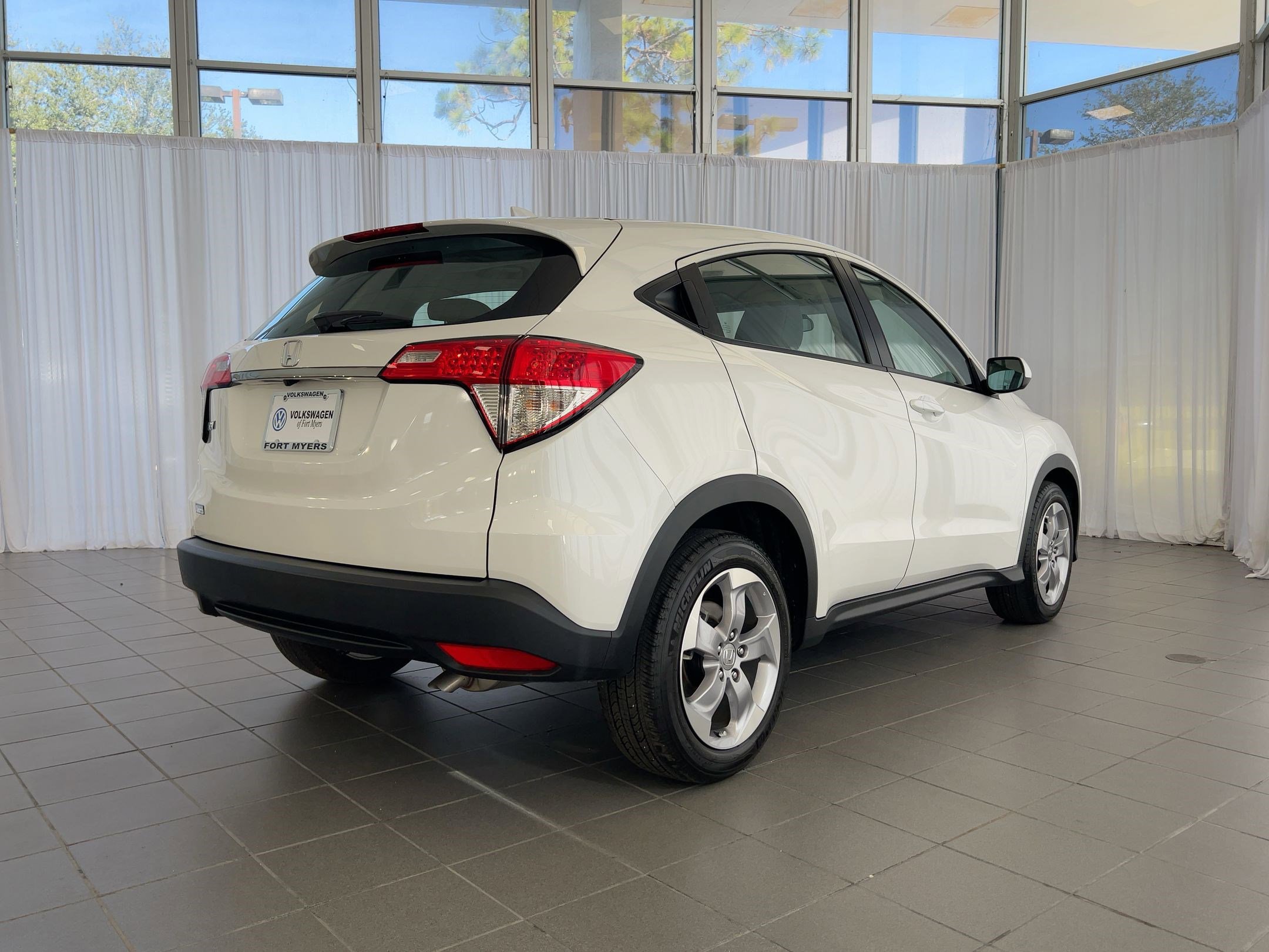 Used 2022 Honda HR-V LX image 9