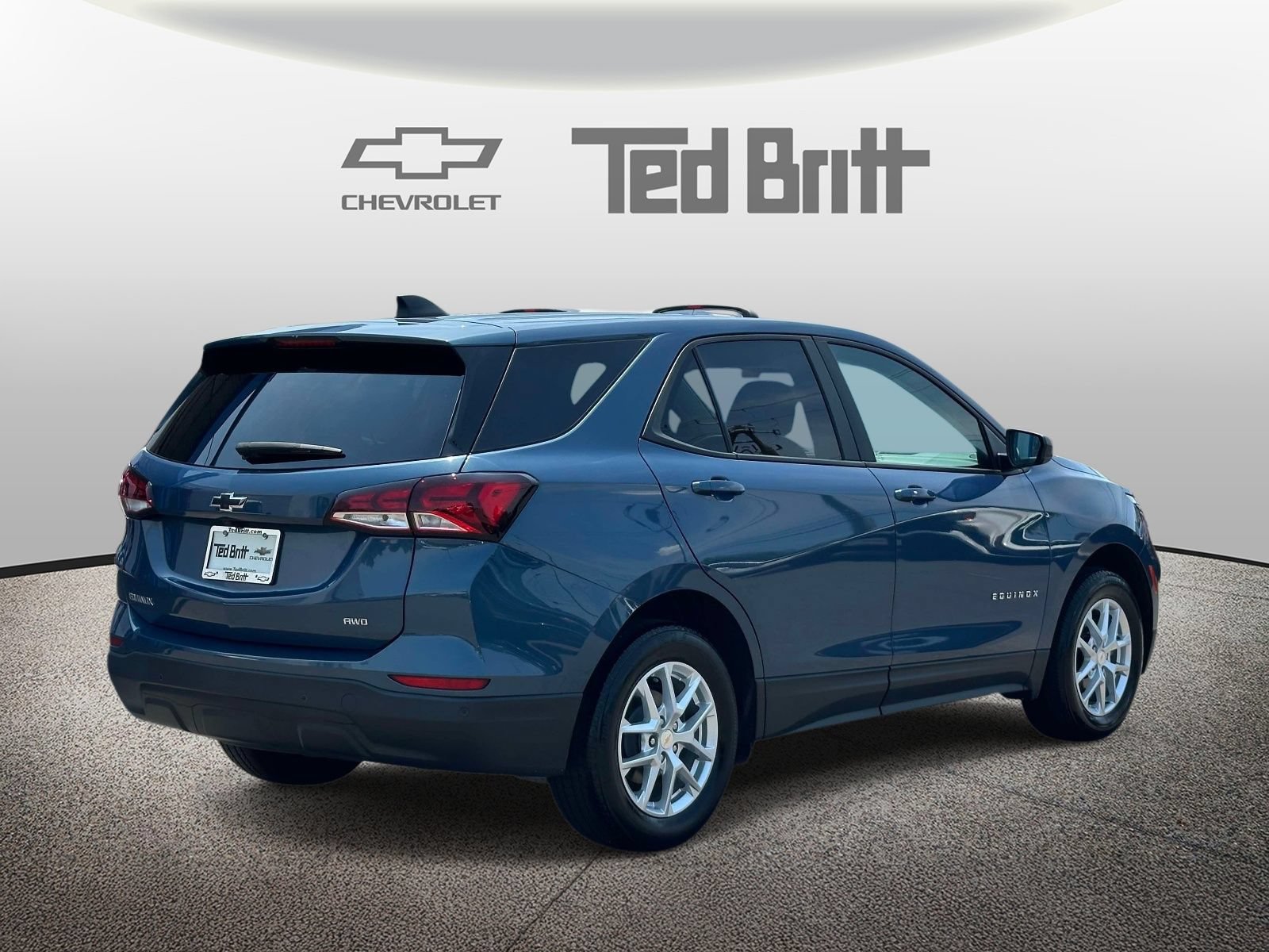 Certified 2024 Chevrolet Equinox LS w/ LS Convenience Package AWD/4WD image 4