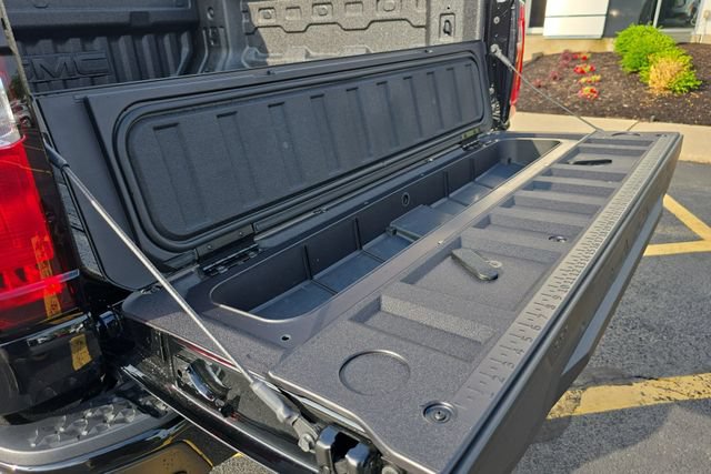 New 2026 GMC Canyon Denali w/ LPO, Denali Black Edition AWD/4WD image 37