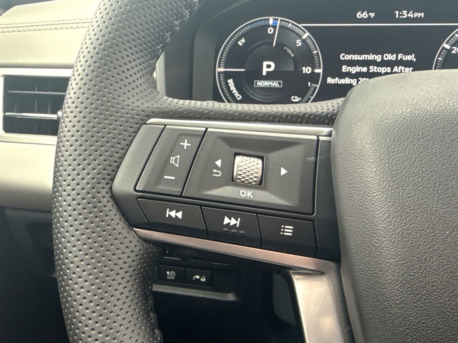 New 2025 Mitsubishi Outlander SEL AWD/4WD image 46