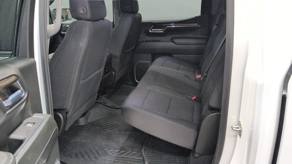 Used 2024 Chevrolet Silverado 1500 LT AWD/4WD image 18