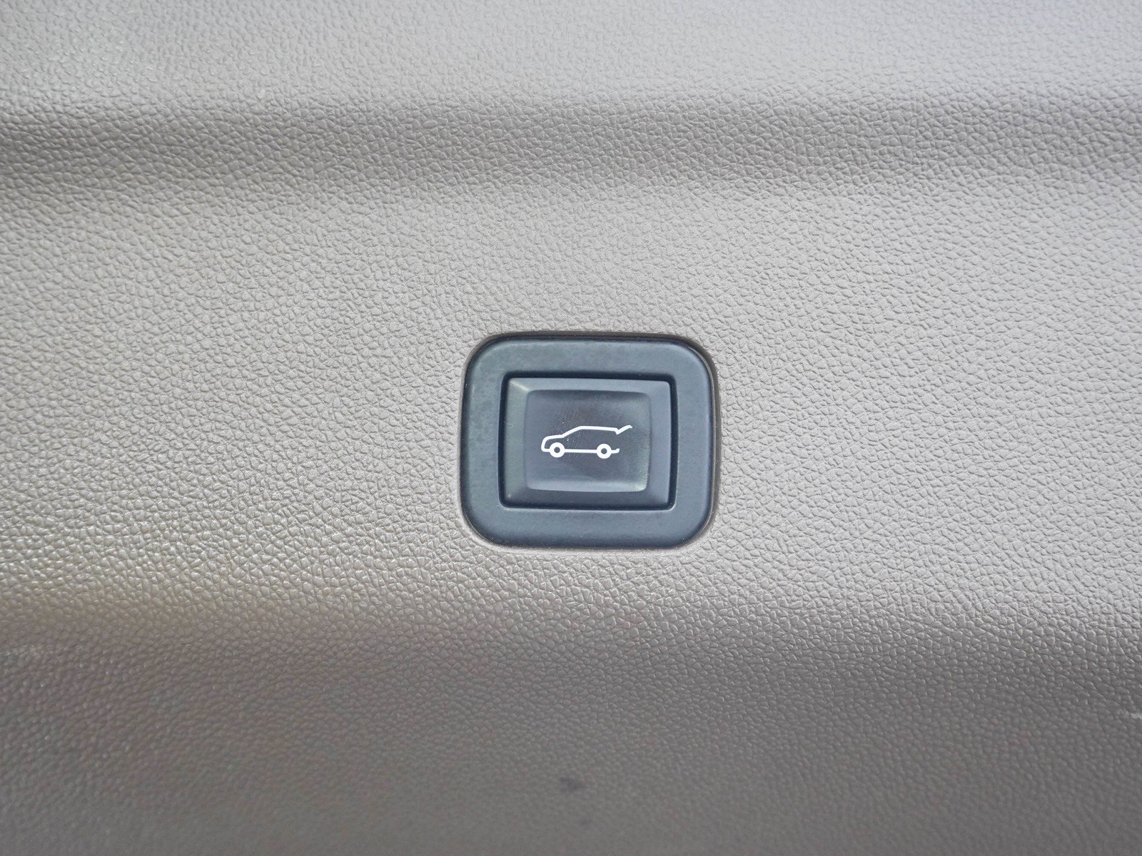 Used 2021 GMC Yukon Denali w/ Denali Premium Package AWD/4WD image 11