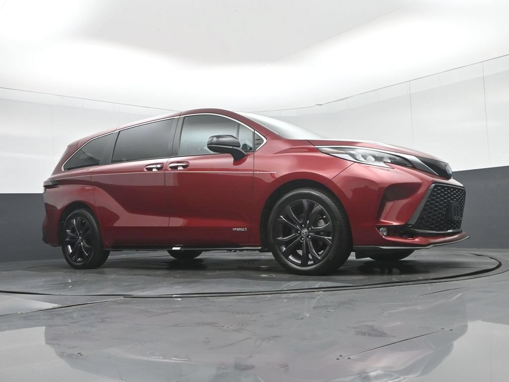 Used 2021 Toyota Sienna XSE FWD image 65