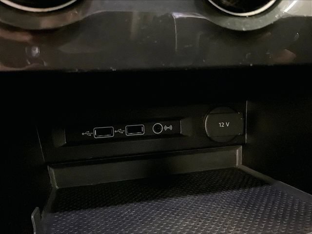 Used 2019 Volkswagen Tiguan SEL Premium R-Line AWD/4WD image 32