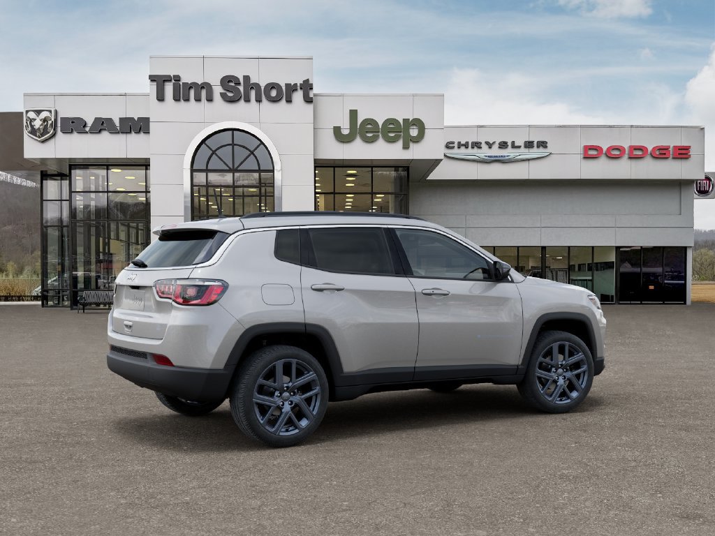 New 2026 Jeep Compass Latitude AWD/4WD image 4