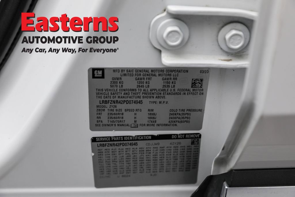 Used 2023 Buick Envision Essence image 36