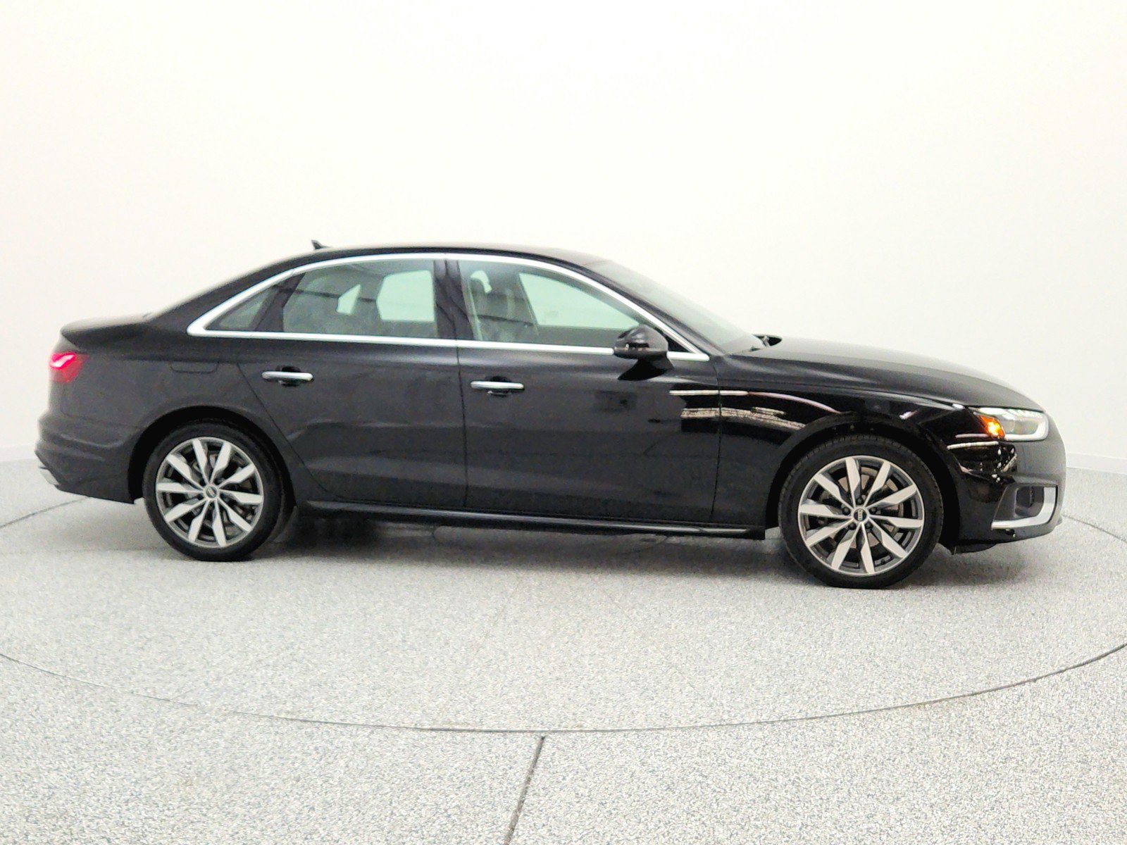 Used 2023 Audi A4 2.0T Premium w/ Convenience Package AWD/4WD image 4