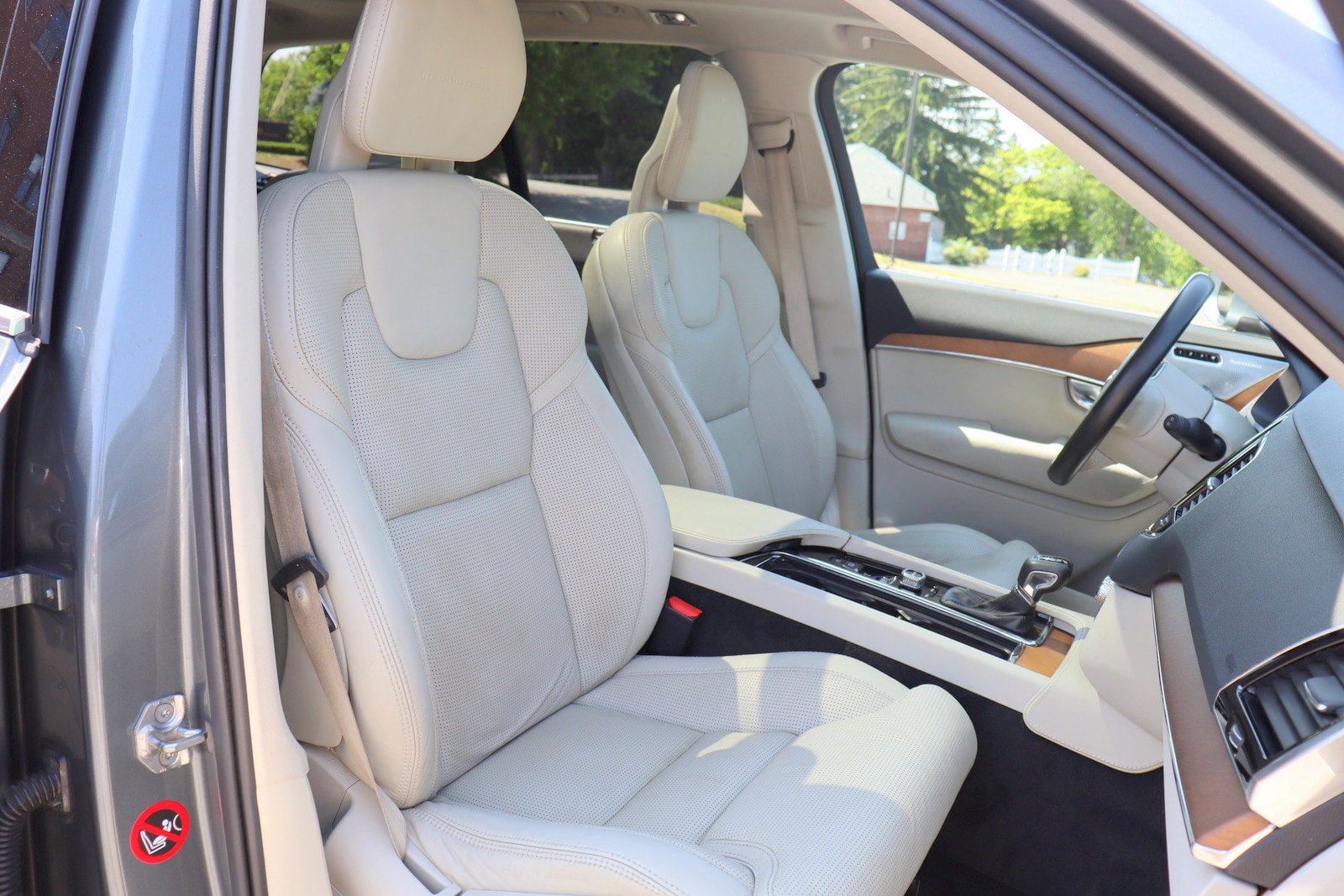 Used 2017 Volvo XC90 T6 Inscription w/ Vision Package AWD/4WD image 19