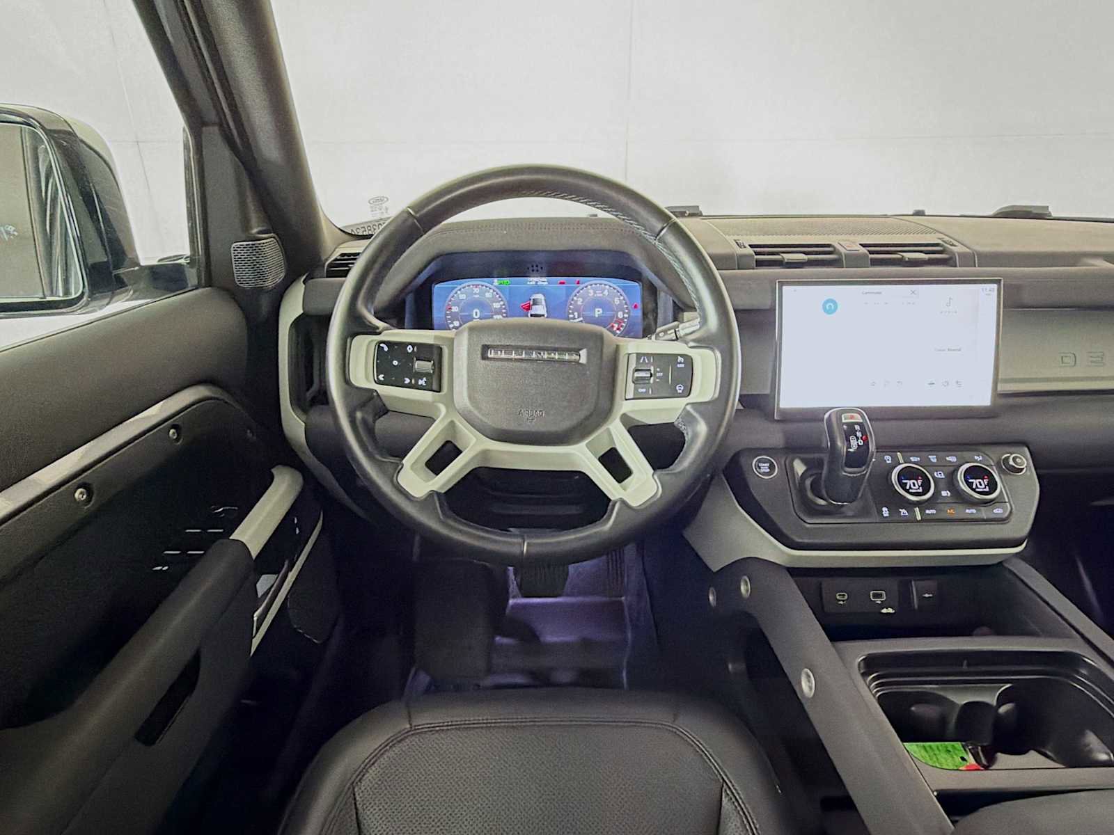 Used 2022 Land Rover Defender 110 S AWD/4WD image 12
