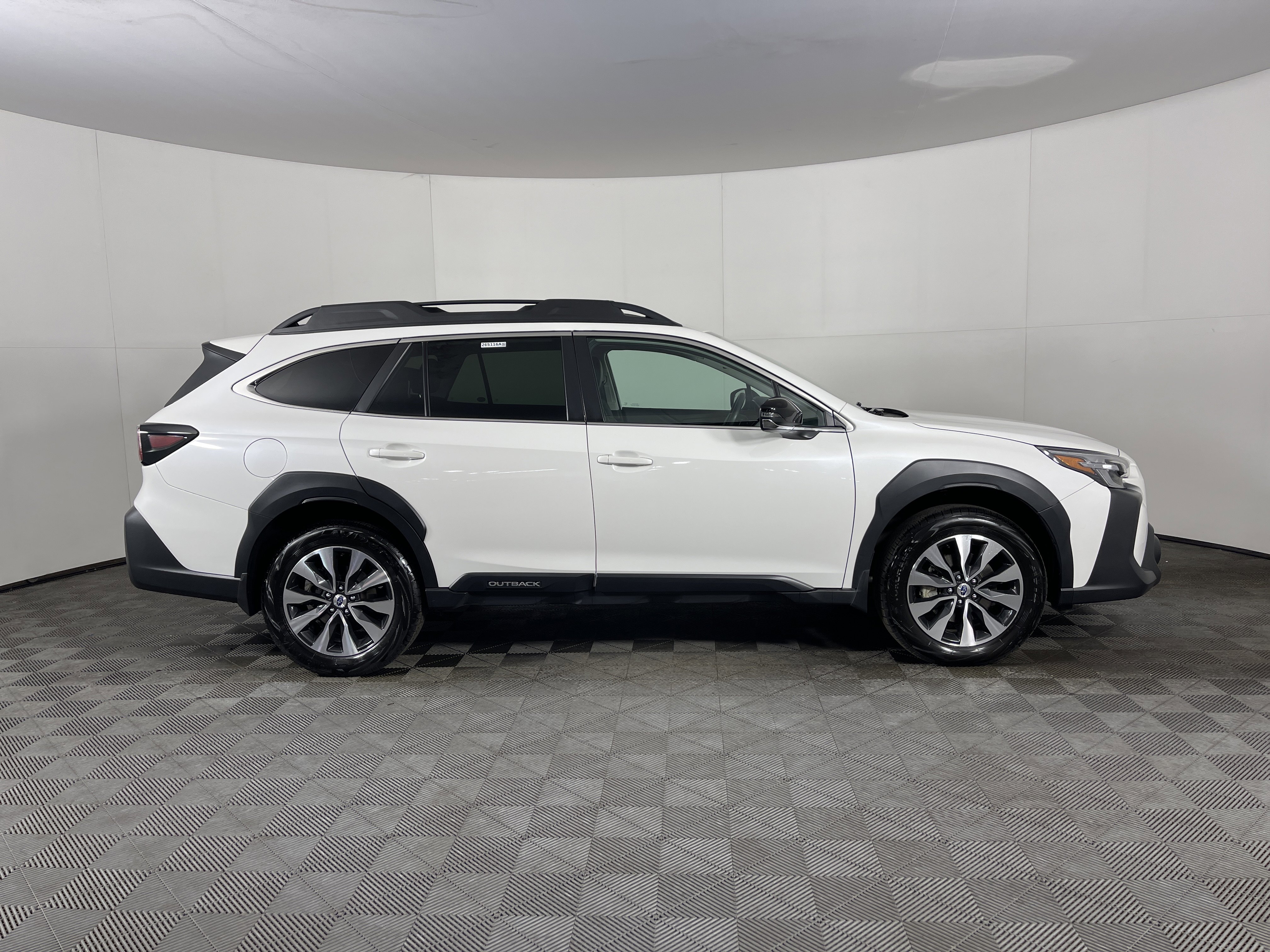 Used 2023 Subaru Outback Limited XT image 5