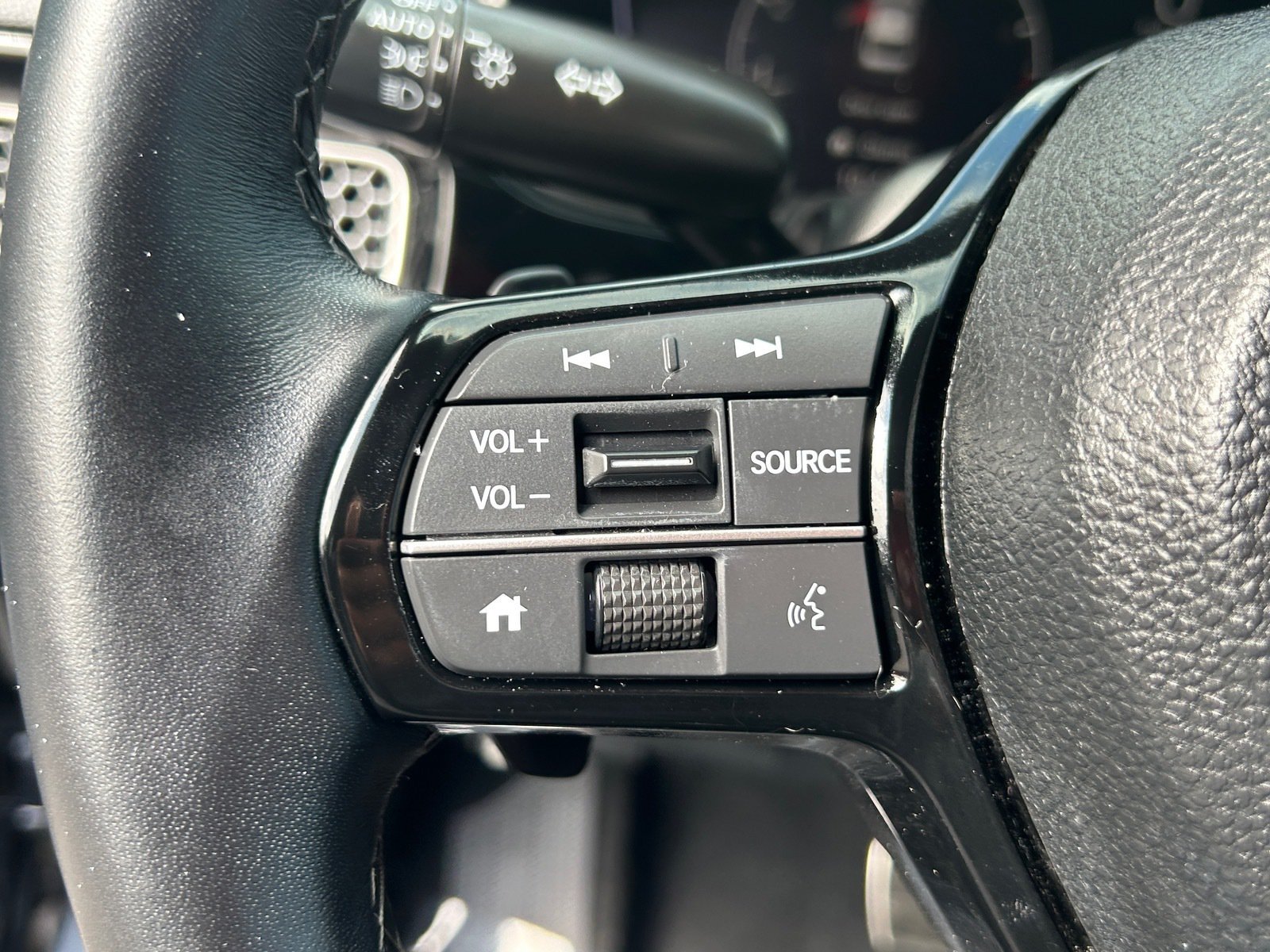 Used 2025 Honda Civic Sport image 29