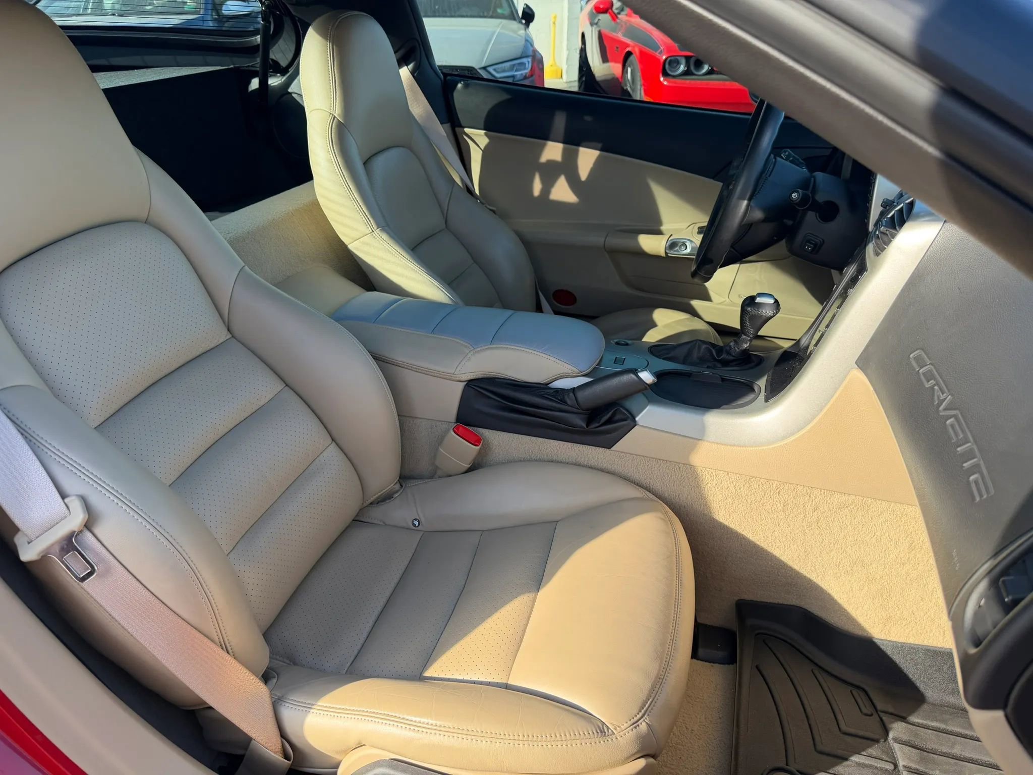 Used 2005 Chevrolet Corvette Coupe w/ Preferred Equipment Group image 21