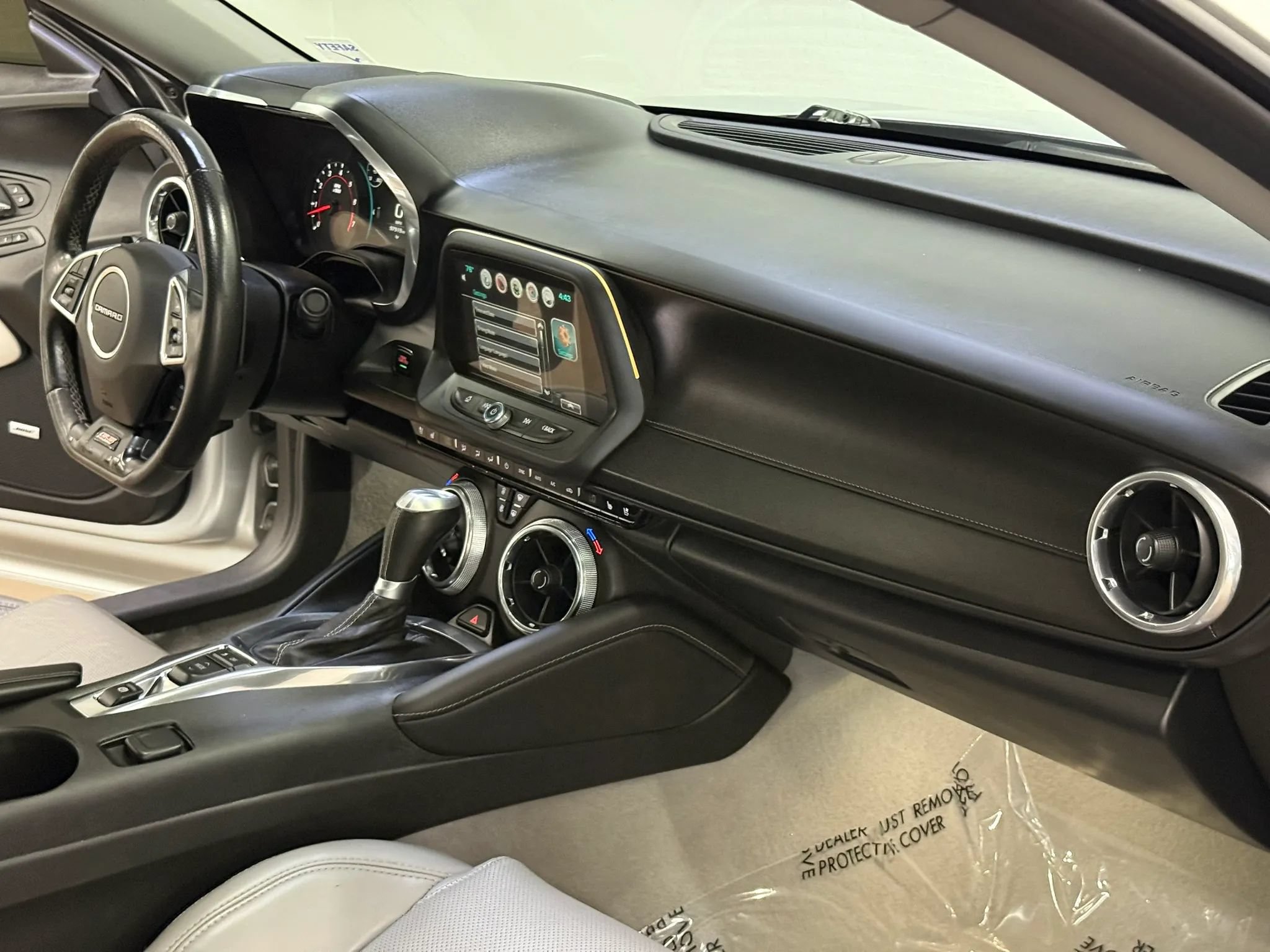 Used 2016 Chevrolet Camaro SS RWD image 16