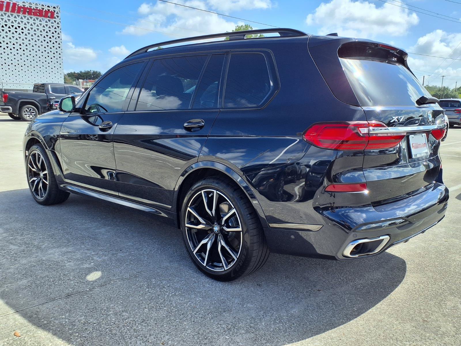 Used 2019 BMW X7 xDrive40i w/ Premium Package AWD/4WD image 3