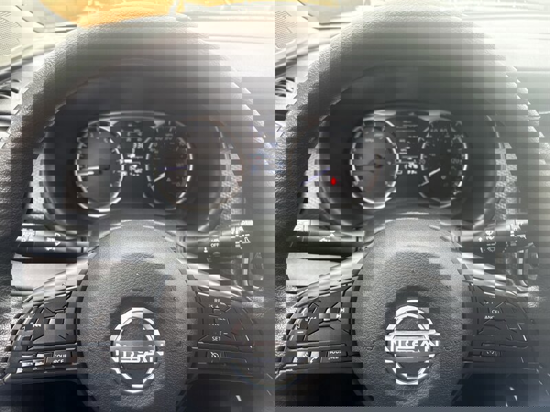 Used 2024 Nissan Kicks S image 36