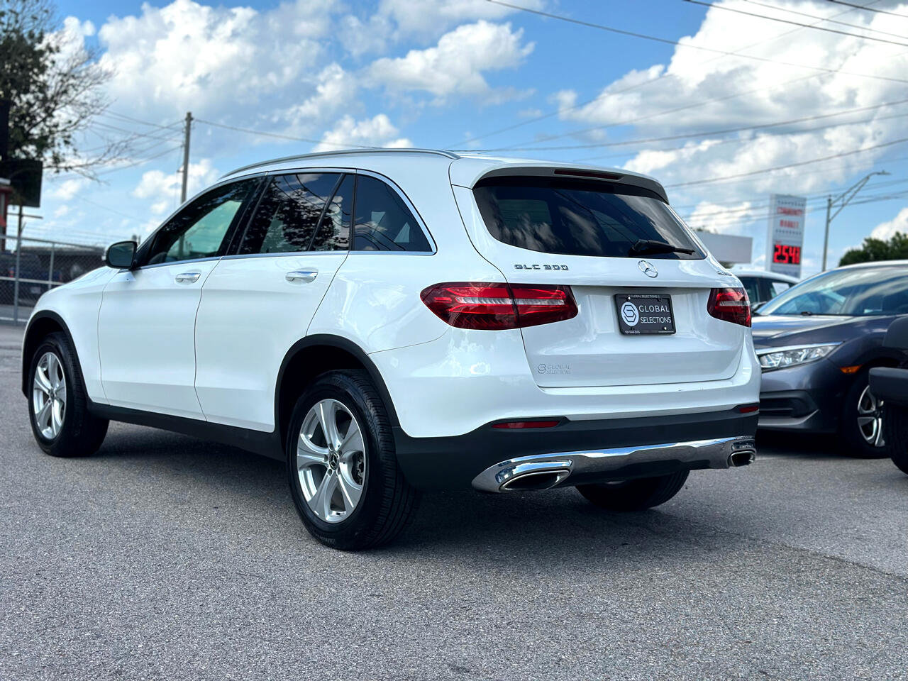 Used 2018 Mercedes-Benz GLC 300 4MATIC image 6