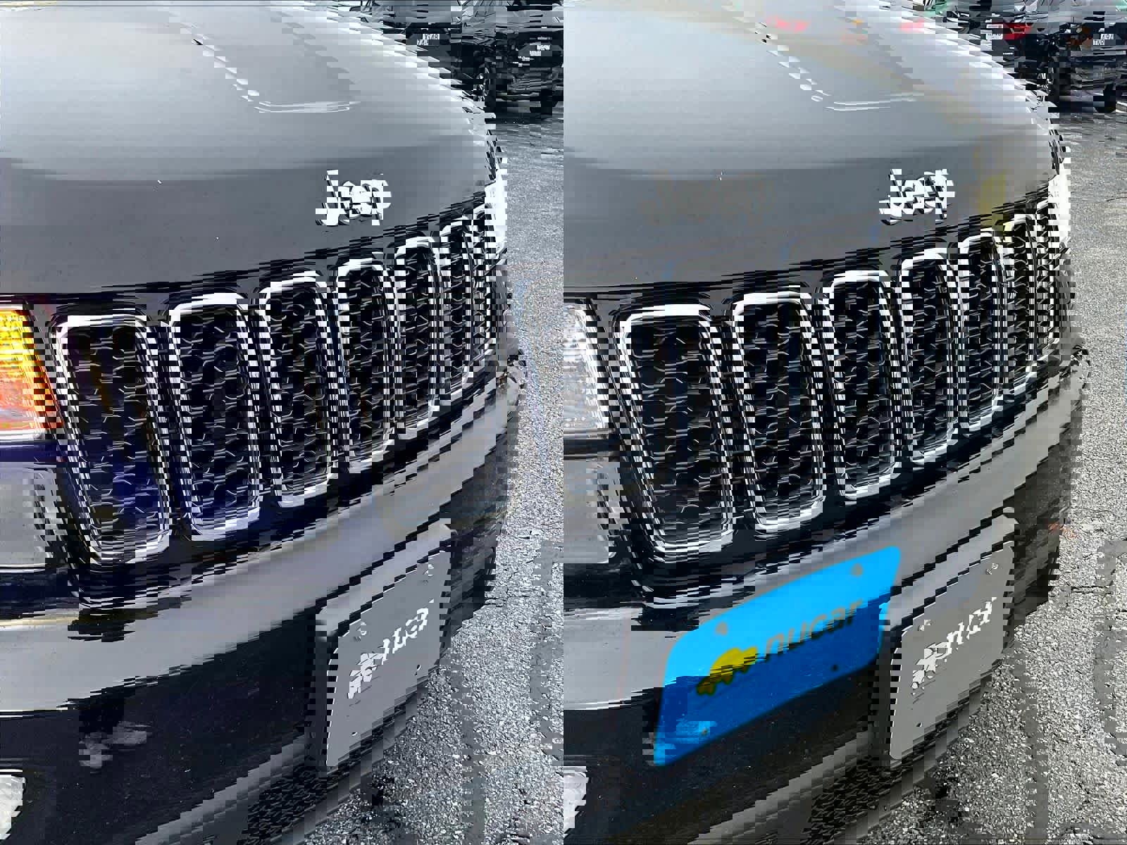 Used 2020 Jeep Grand Cherokee Laredo image 30