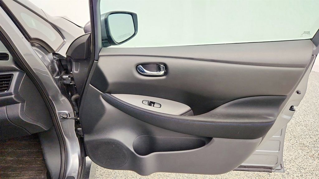Used 2019 Nissan Leaf S w/ S Charge Package image 25