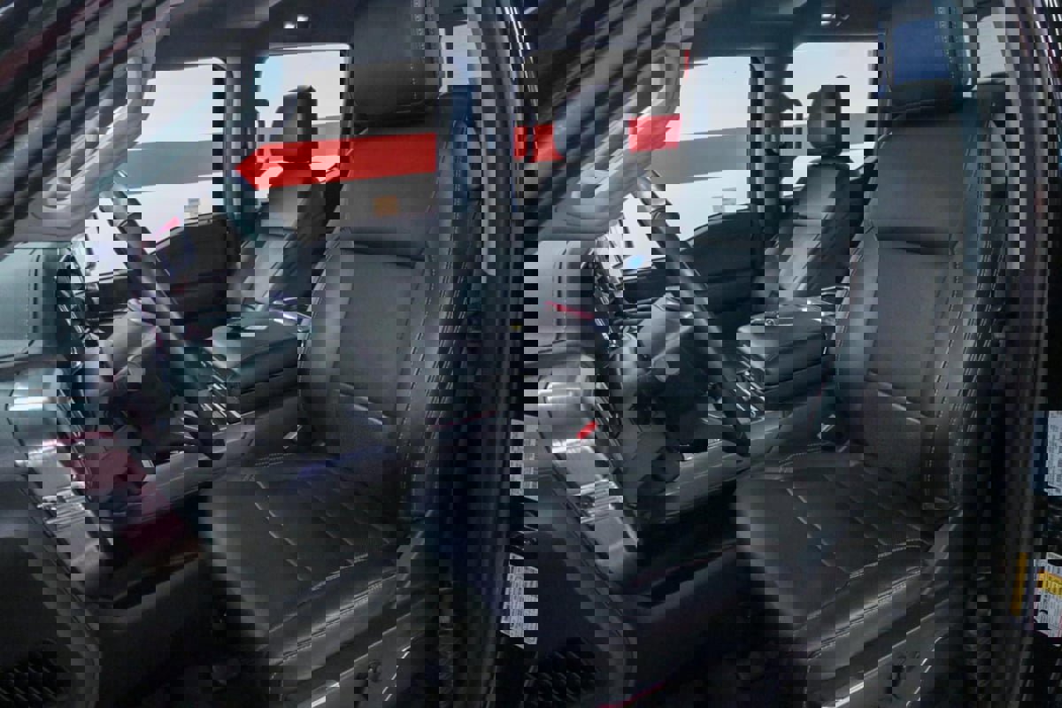 Used 2023 Ford F150 Lariat w/ FX4 Off-Road Package image 9