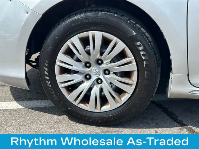 Used 2013 Toyota Camry LE FWD image 10