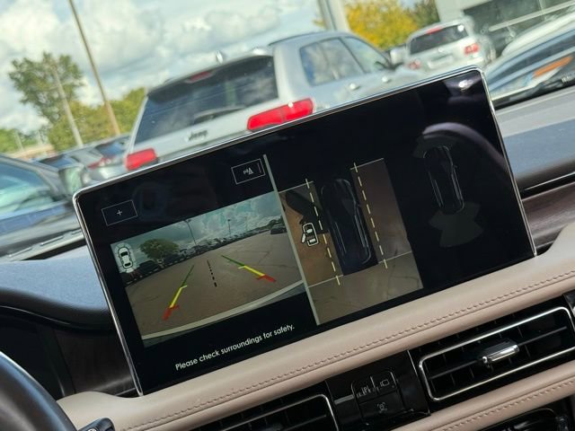 Used 2022 Lincoln Nautilus Reserve w/ Equipment Group 201A image 4