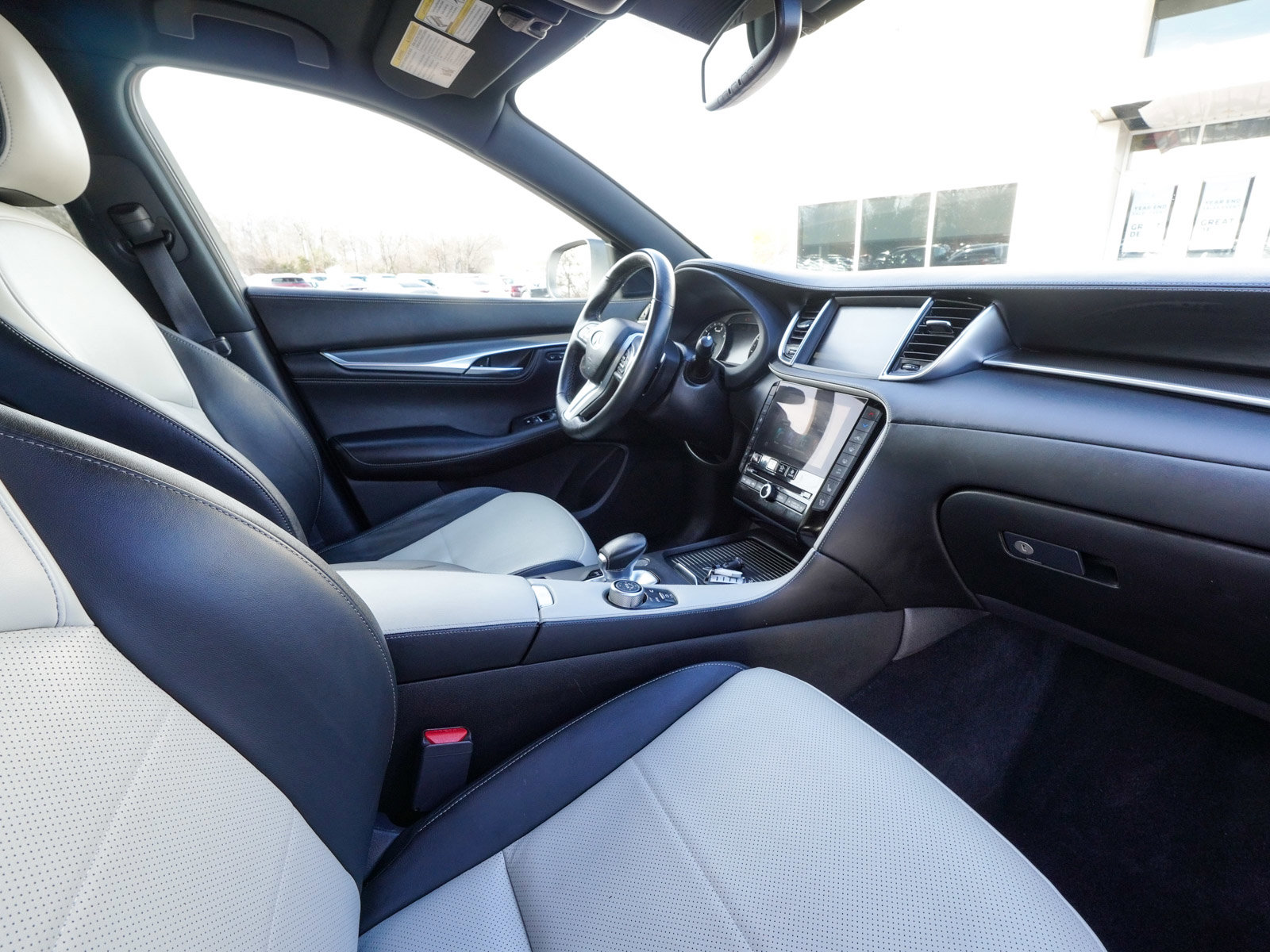 Used 2023 INFINITI QX55 Essential image 45